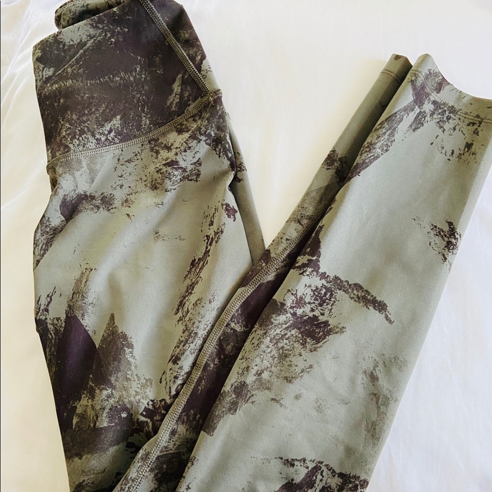 The North Face workout leggings